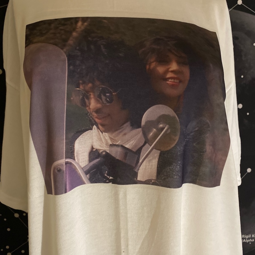 Prince purple Rain ☔️ graphic tee. - Picture 3 of 4